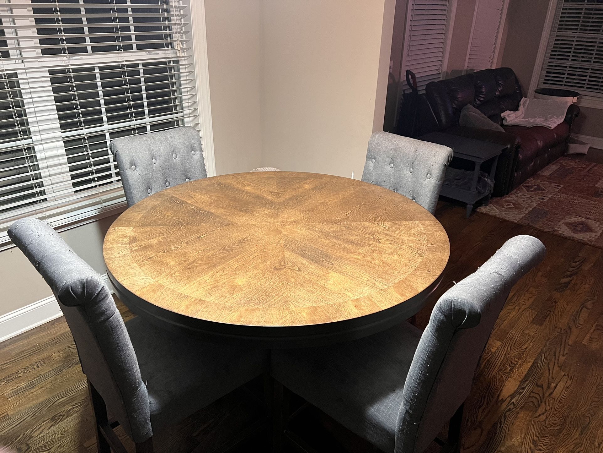 Kitchen Table And Chairs