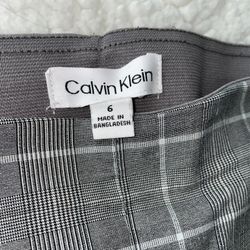 Calvin Klein Size 6 Straight Leg DressPants 
