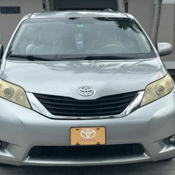 2011 Toyota Sienna