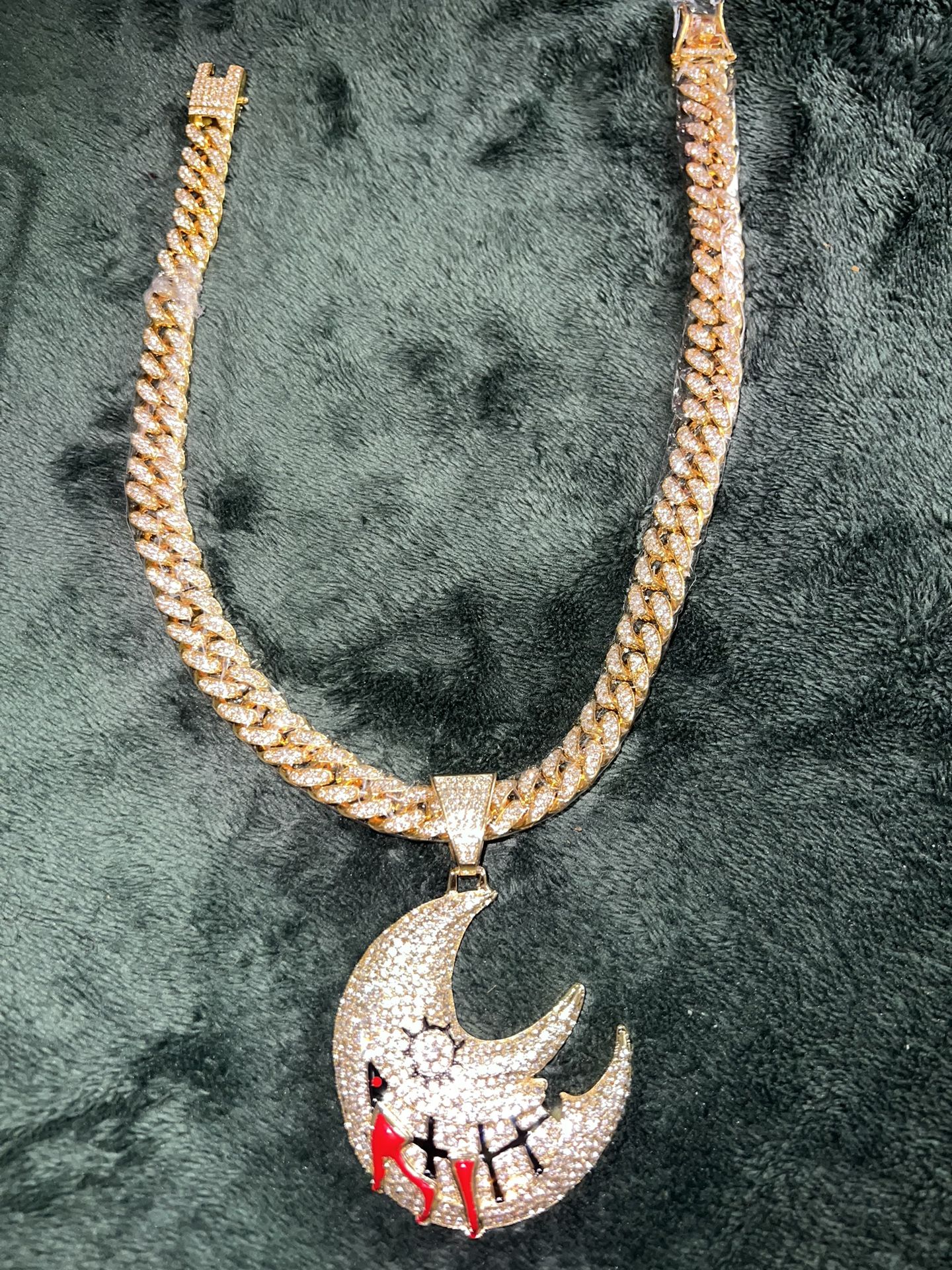 Smiling Moon Chain