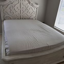 MUST SELL! Queen Bedroom Set w/ Armoire + Mattress – $400 (Ventura)