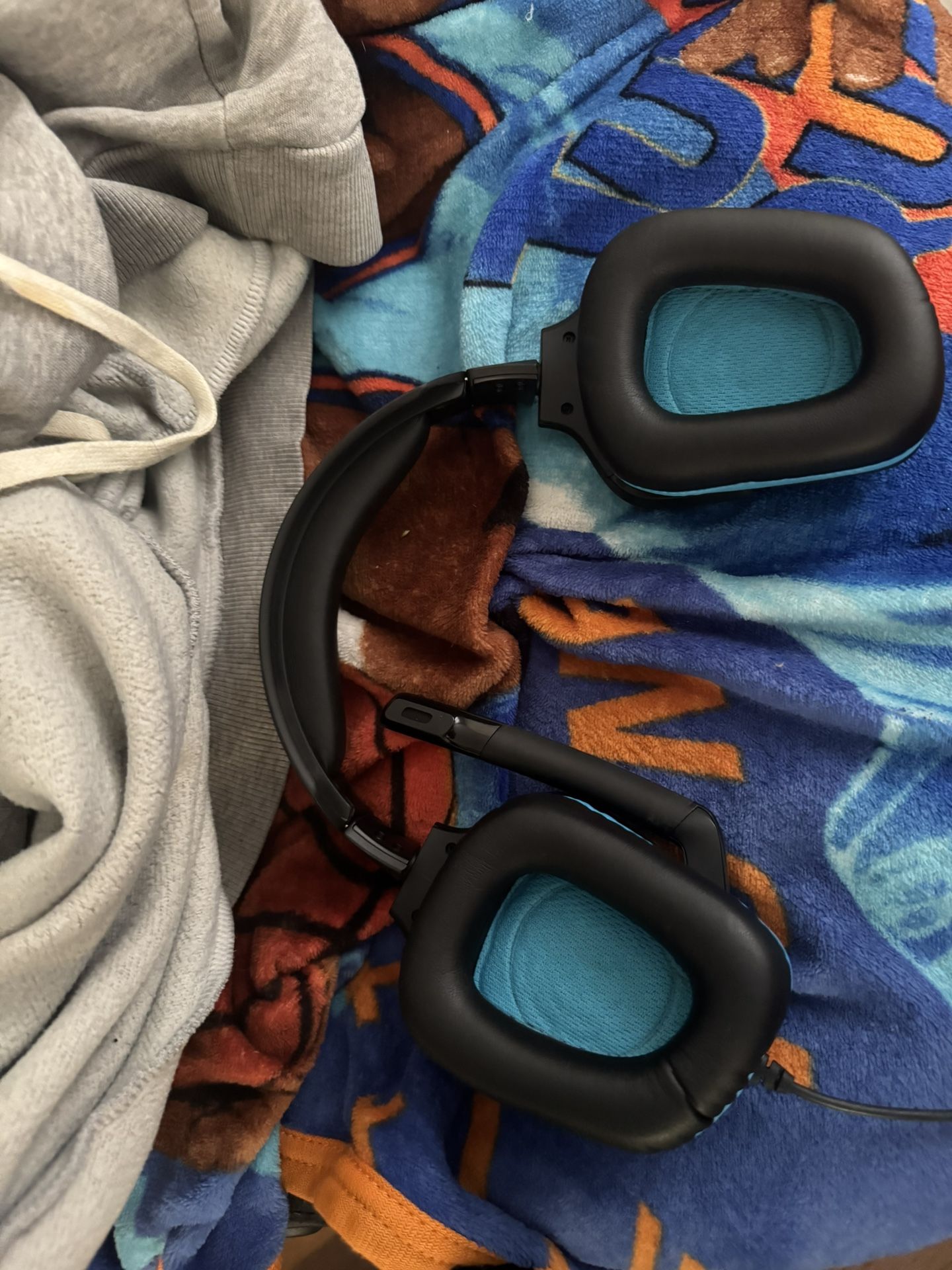 G Force G2 Head Phones 