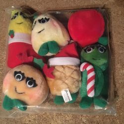 Set of six vintage del Monte yumkins plush Christmas ornaments fruits and vegetables