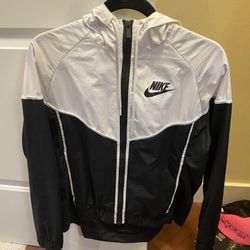Womens Black/White Nike Windbreaker