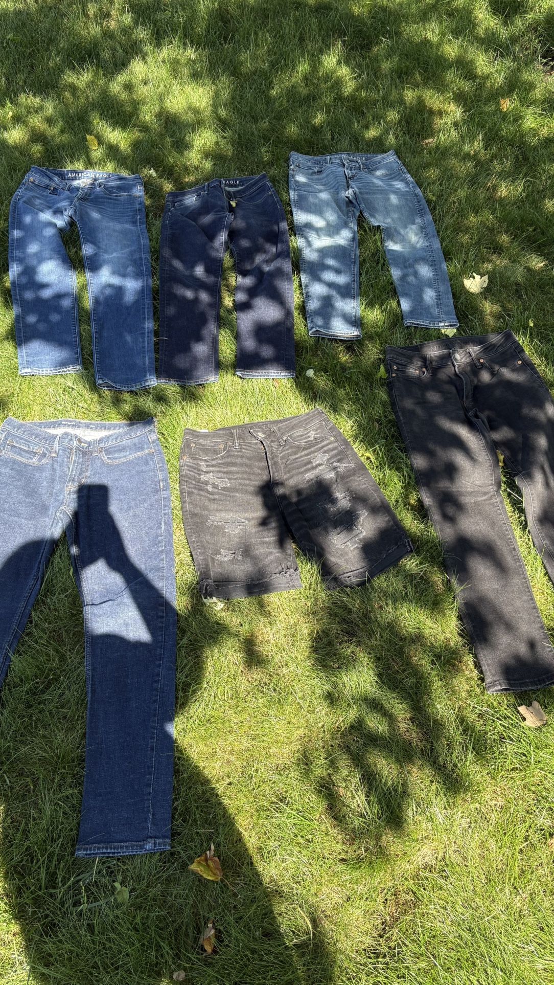 Men’s jeans/ shorts. All American Eagle and 1 old navy size 29 by 32