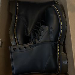 Black Doc Marten Smooth Leather Lace Up Boots  Size 7