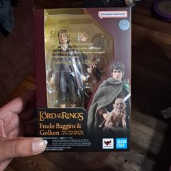 Frodo Baggins And Gollum  S.H.Figuarts