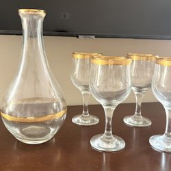 4 Wine Glasses With Decatur 