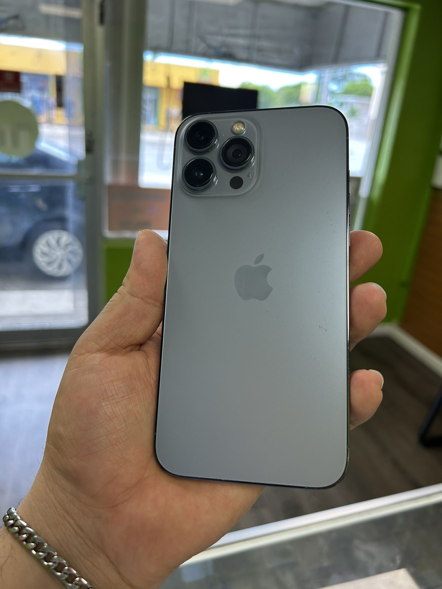 iPhone 13 Pro Max 128GB Factory Unlock (Screen Was Replacement)
