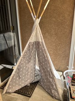 Kids Play Teepee Tent with Wooden Poles
