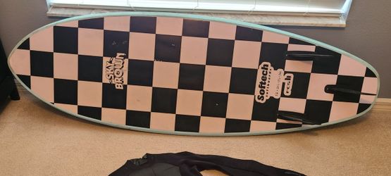 Surfboard - Soft Top - Quality 5'6" With FCS II Fin Set - $215 obo

Selling a couple boards cuz we're prone foiling more.

$215 obo 