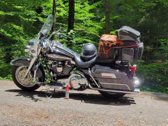 Cruiser tour pack
