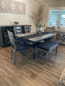 Dinning Table