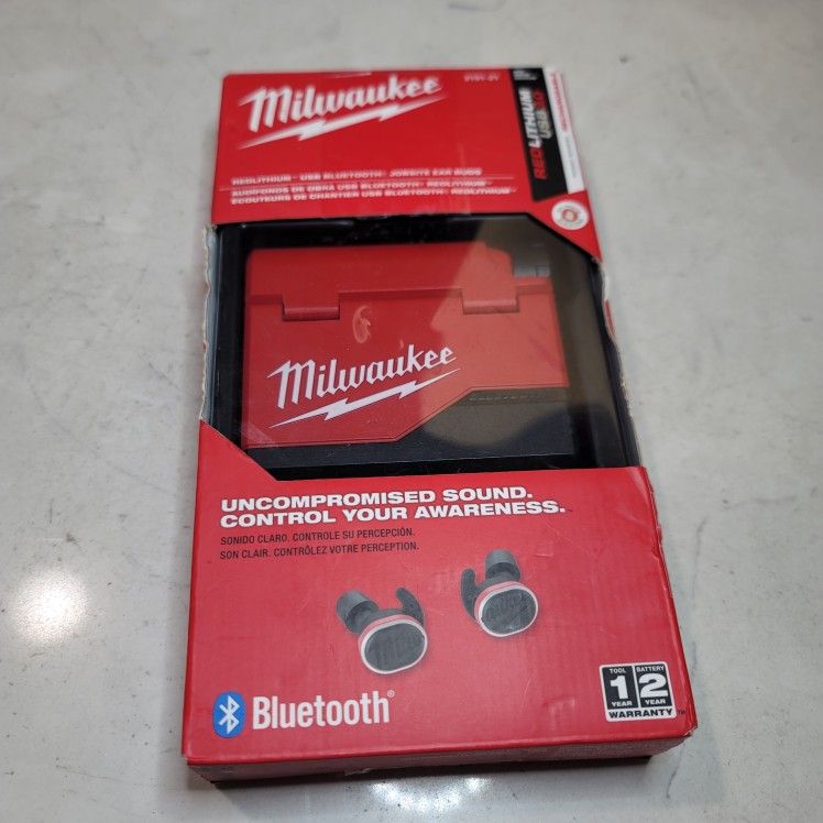 Milwaukee
REDLITHIUM USB Bluetooth Jobsite Ear Buds