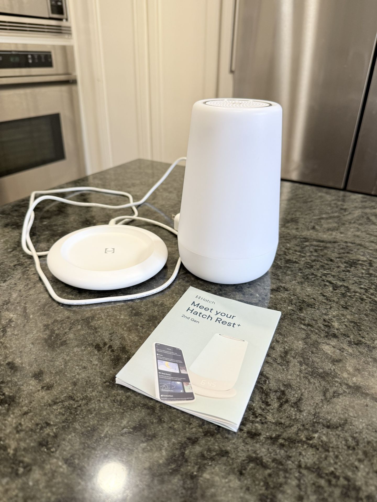 Hatch Rest+ 2nd Gen Smart Sound Machine & Night Light Baby Sleep Rest White Noise Nature Calm