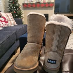 Woman's Boots