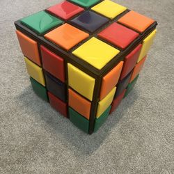 Rubik’s Cube Toy Box W/ Rubik’s Cubes