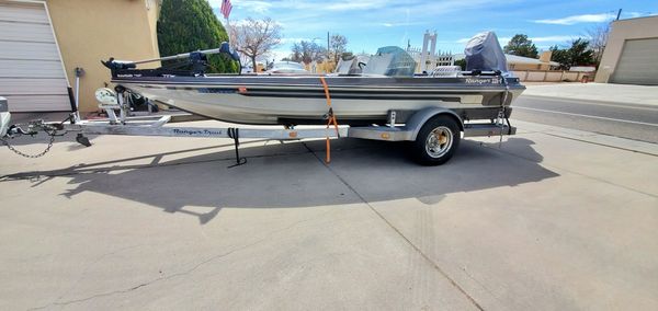 Ranger 335-v bass boat with trailer