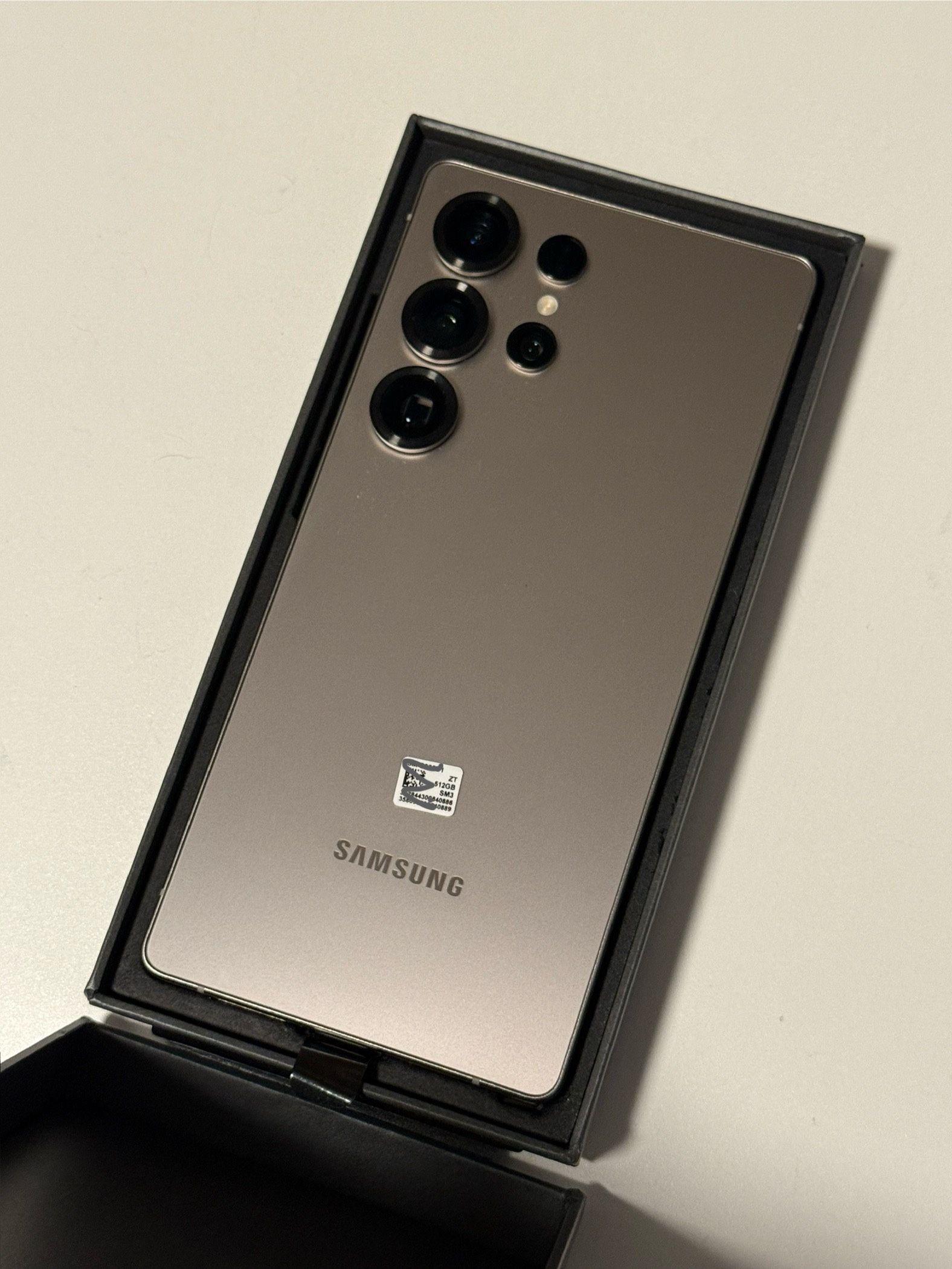 Samsung S25 Ultra, Titanium Gray, 512GB (Like New)