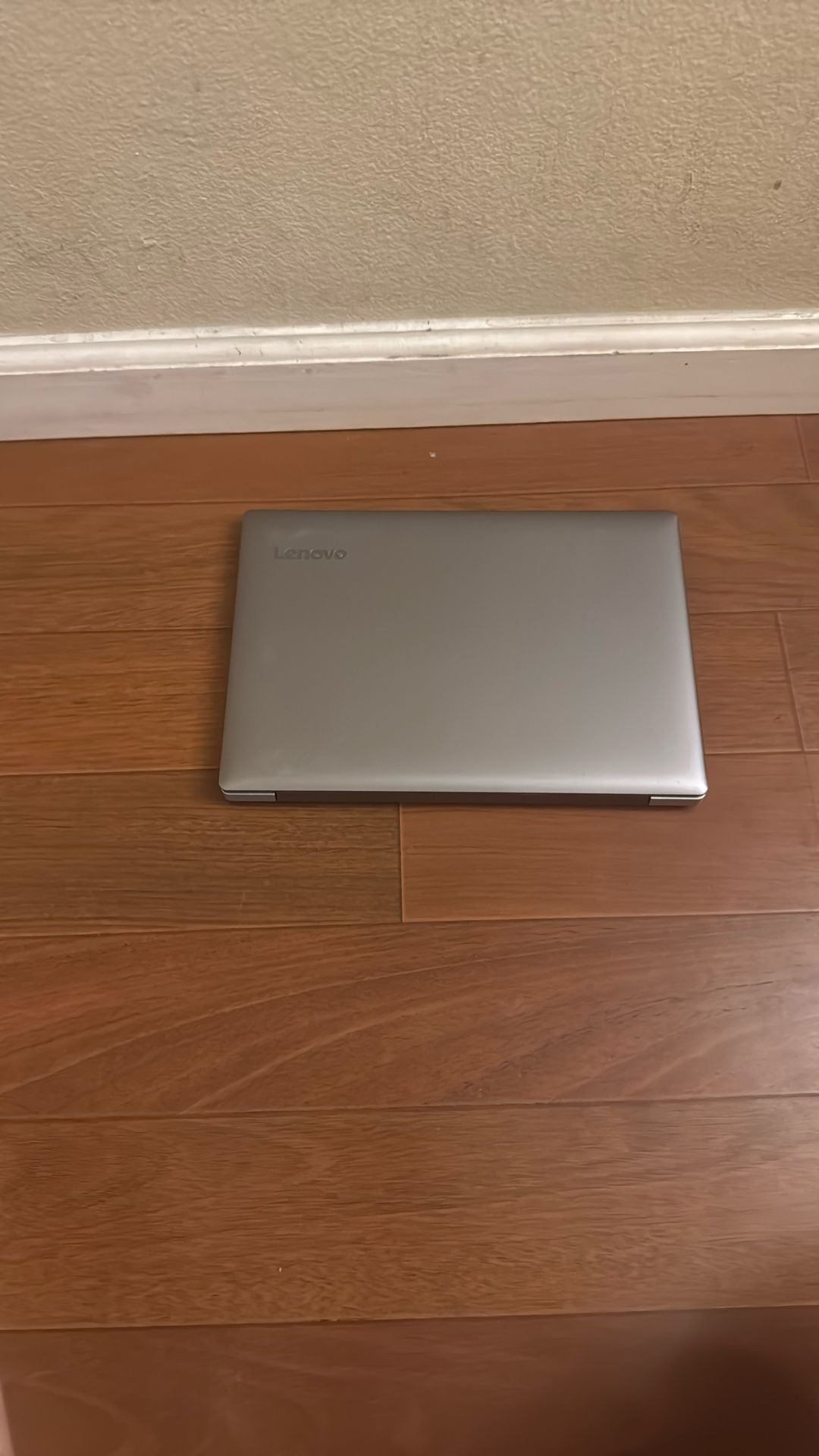 Lenovo 120s 11.6 Inch Laptop Silver 2gb Ram 32gb SSD 