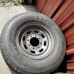Ford F250 F350 spare wheel and 265 75 16 tire