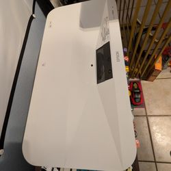 Epson EpiqVision Ultra LS800 4K PRO-UHD Ultra Short-Throw 3-Chip 3LCD Smart Streaming Laser Projector - White