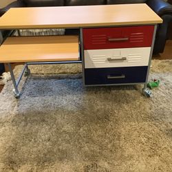 Kids/Teen Bedroom Set, Locker Room Look
