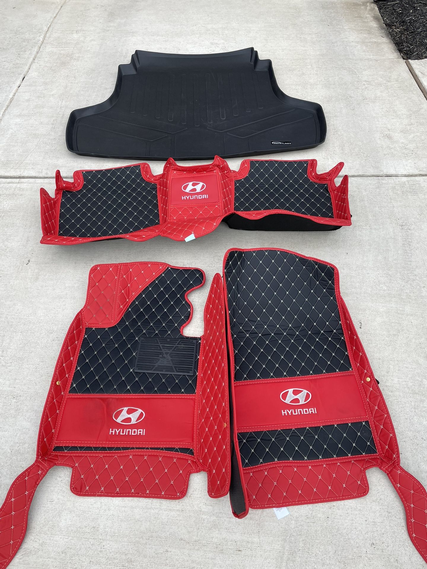 Hyundai Sonata Custom Floor Mats and Trunk Liner