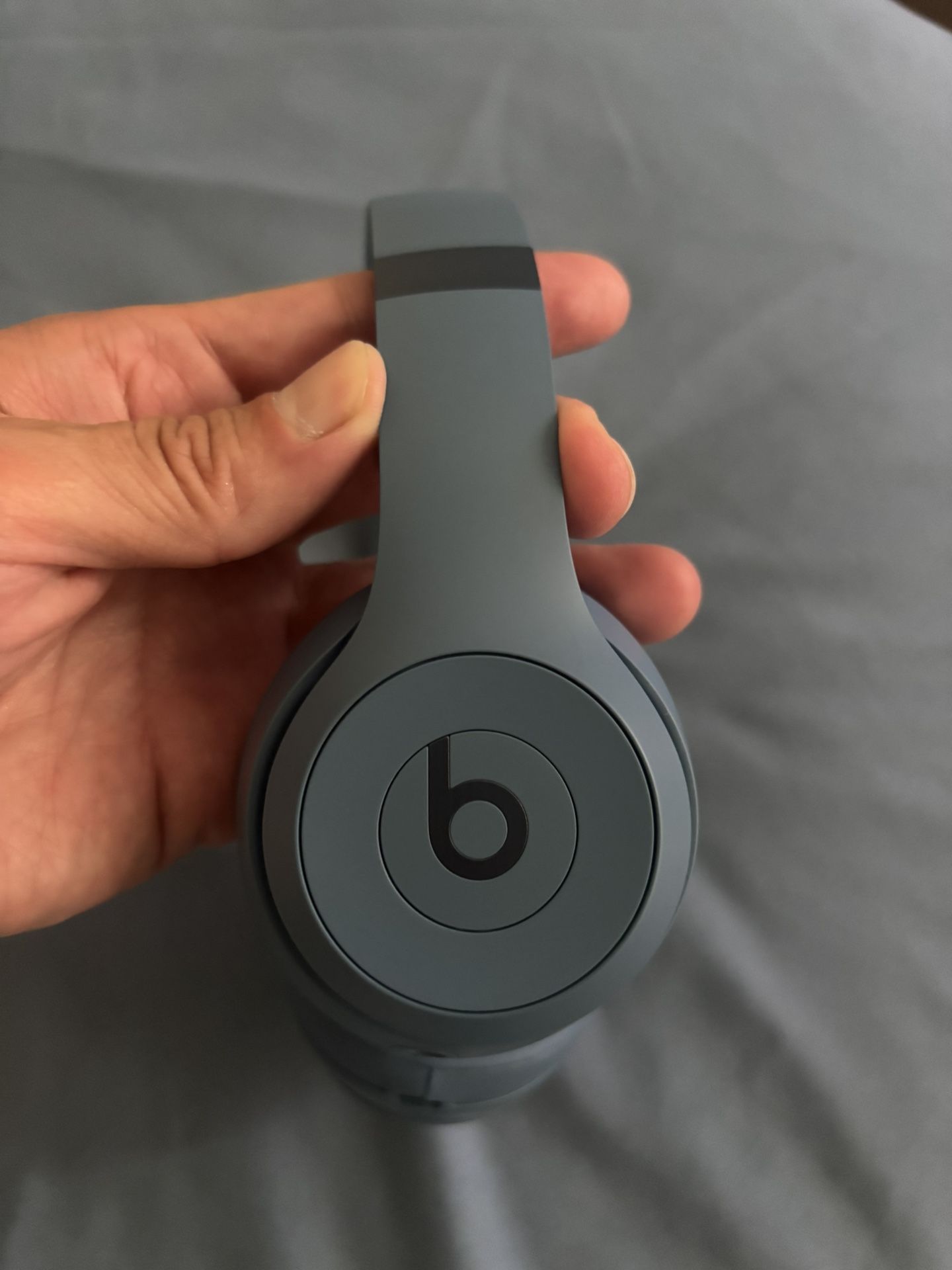 Beats Solo 4