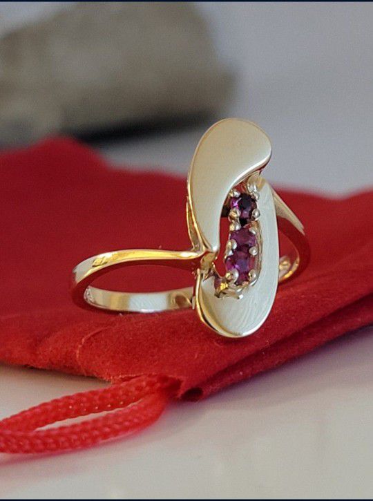 ❤️14k Size 6.25 Lovely Solid Yellow Gold Rubies Gemstones Ring!/ Anillo de Oro con rubíes!👌🎁Post Tags: Anillo de Oro