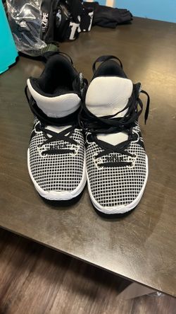 LeBron Witness VII Size 9