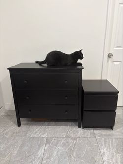 DRESSER AND NIGHTSTAND BUNDLE