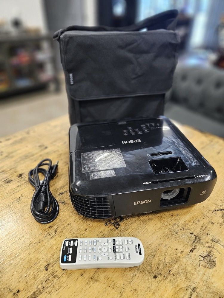 Epson EX9240 Projector with remote, power cord, & case.
$325 FIRM