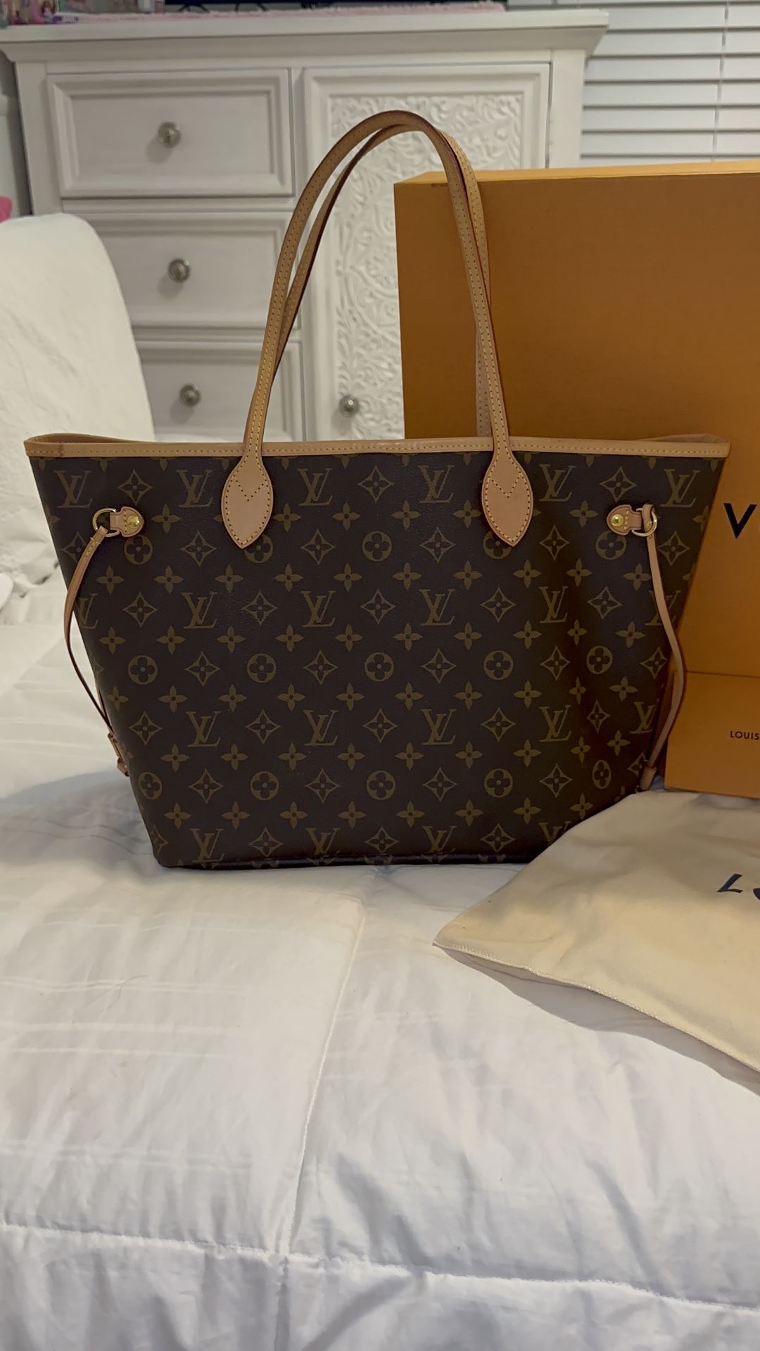 Authentic Louis Vuitton purse