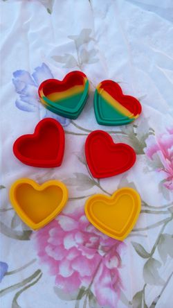 3 silicone containers
