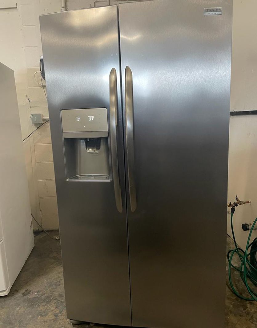 Frigidaire Side By Side Stainless Steel Refrigerator Fridge

