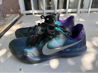 Nike kobes peach jam Sz 12