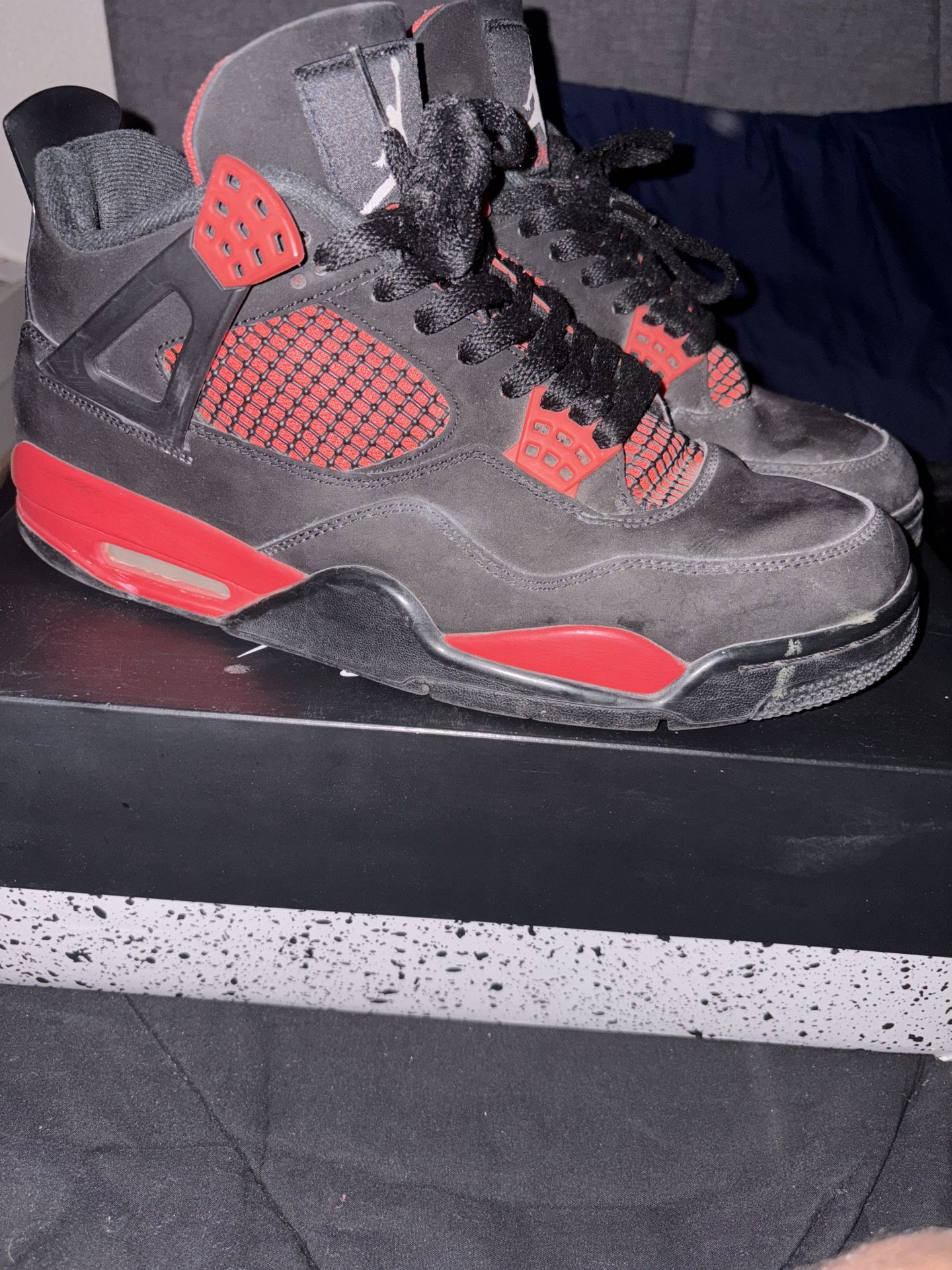 Jordan 4 Red Thunders