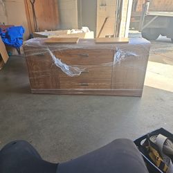 3 Drawer 2 Shelf Dresser