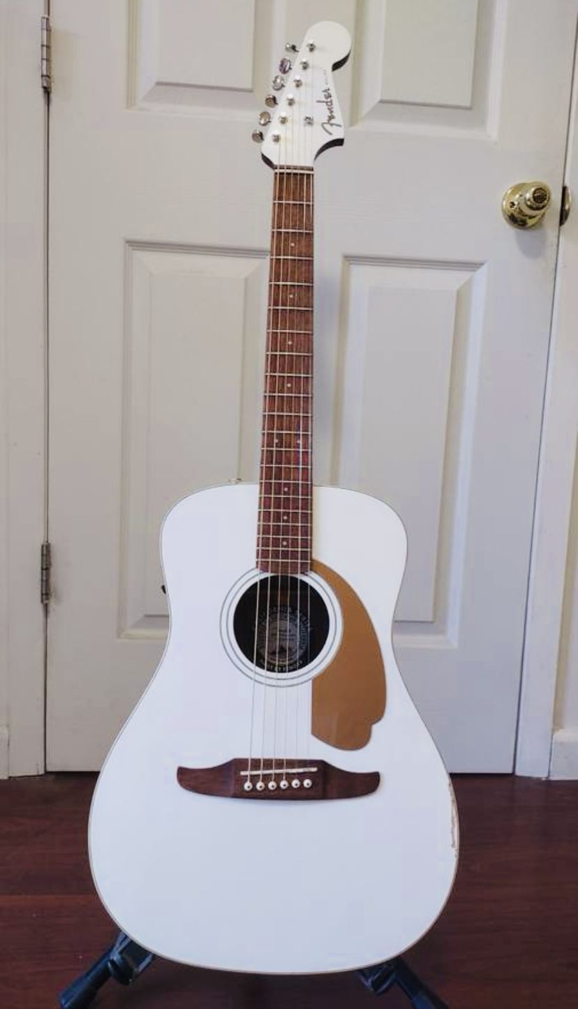 Fender Malibu Acoustic/Electric Guitar