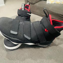 Nike LeBron Soldier 11 "Bred"