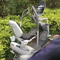 Elliptical Octane Fitness XR6000 