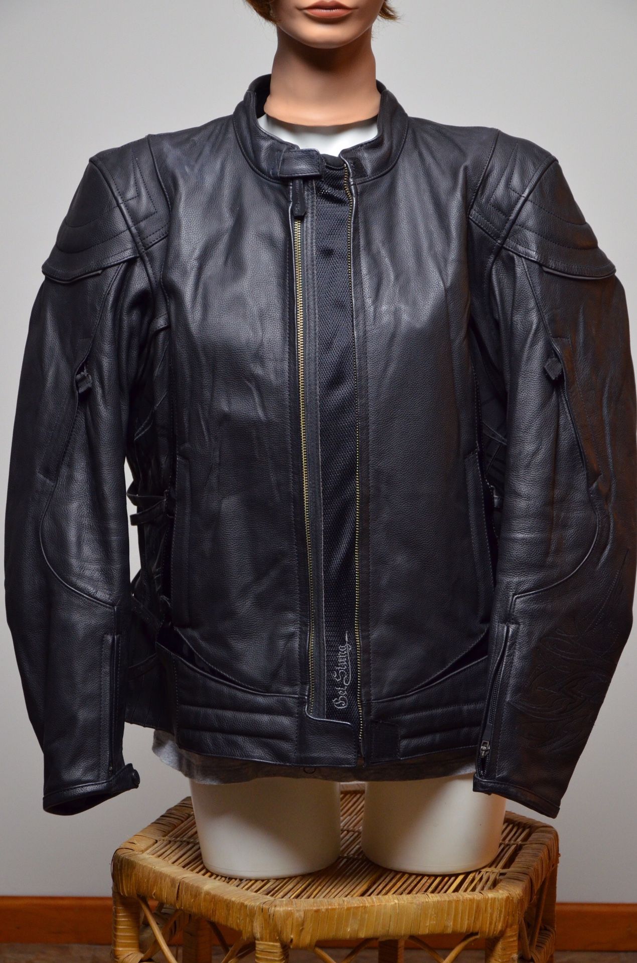 Women’s Motorcycle Jacket And Riding Pants