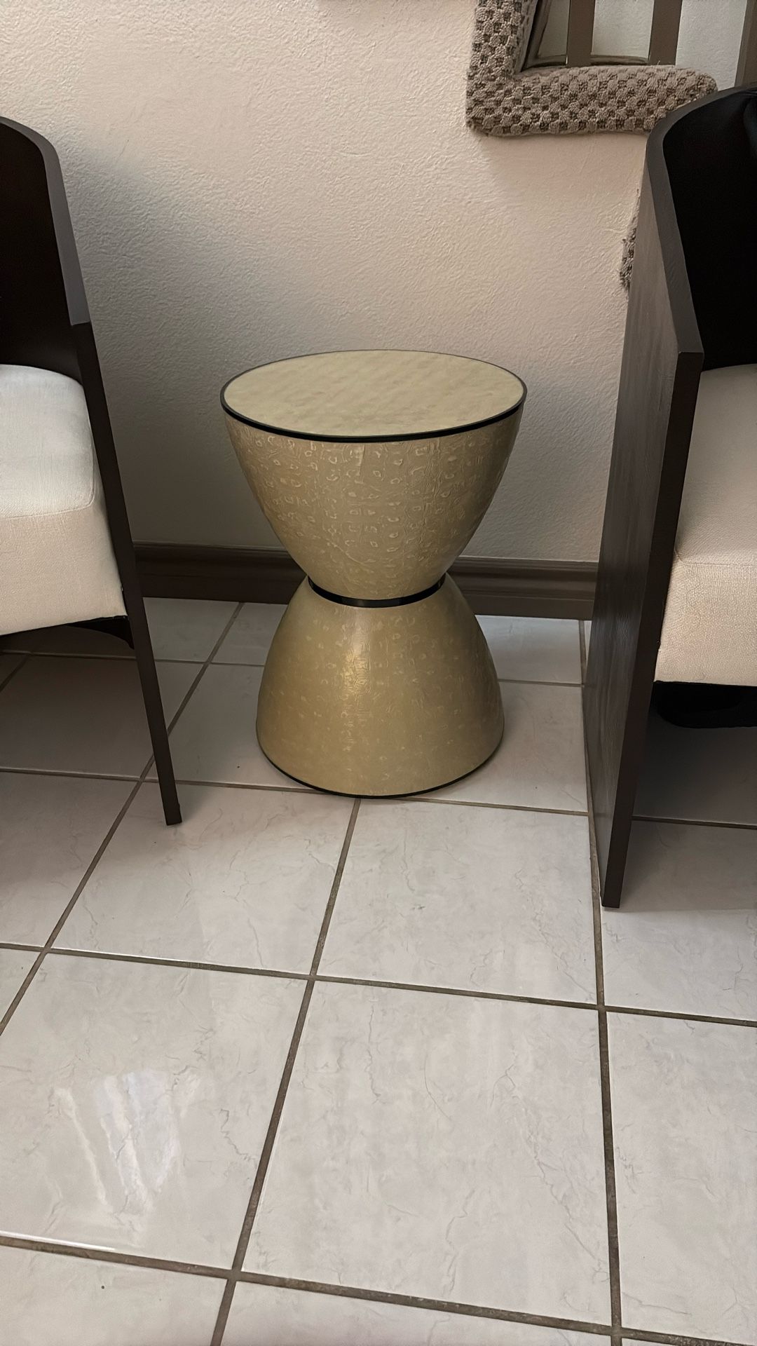 Ryleigh Hourglass Stool