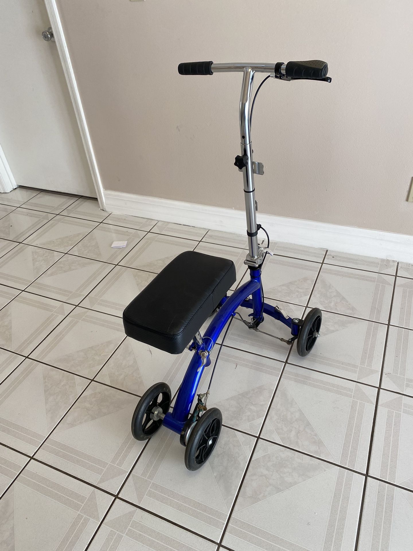 Knee Walker