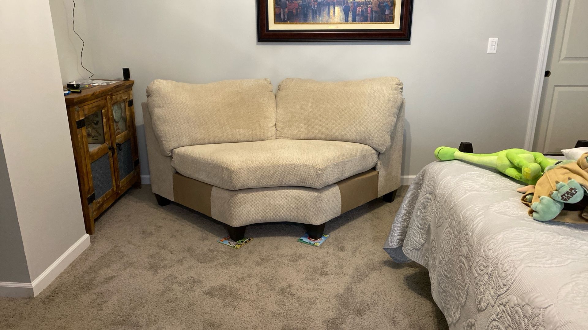 Couch / Loveseat