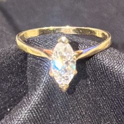 14K Yellow Gold Marquis Shape Cubic Zirconia Ladies Solitaire Ring. Size 8-Pre Owned. 