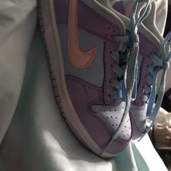 Girls ~Nike~ Pastel Colored Low Tops (13c)