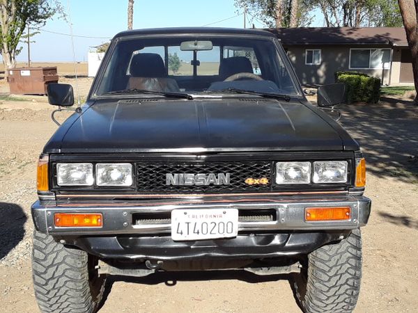 1985 nissan 720 4x4 de venta for Sale in Coalinga, CA - OfferUp