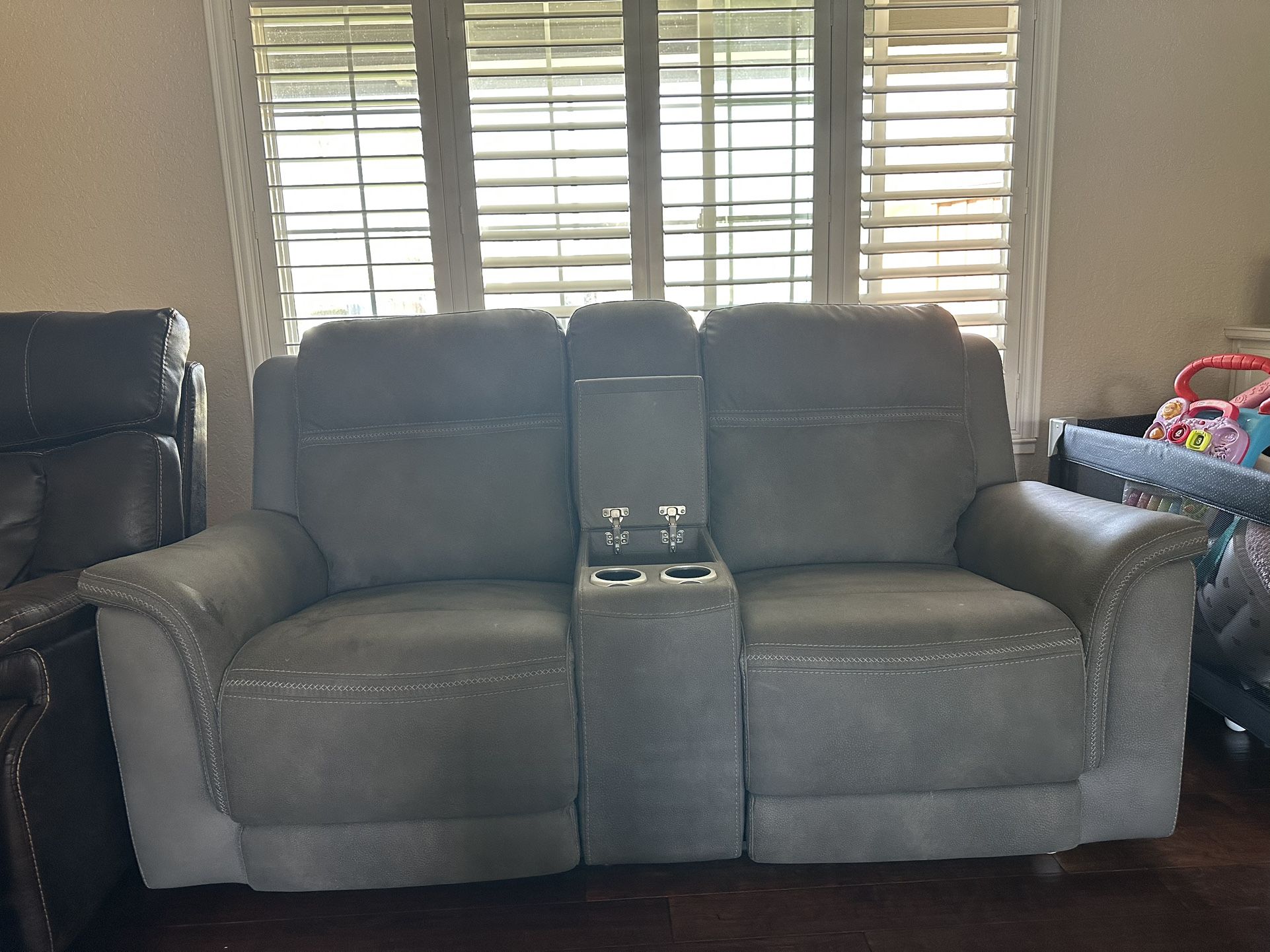 Couch & Loveseat